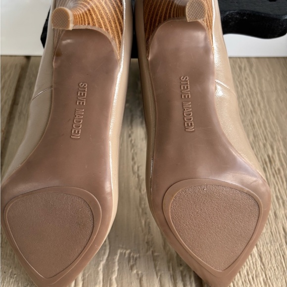 Steve Madden Tan Pointed-Toe Heels - Picture 4 of 8